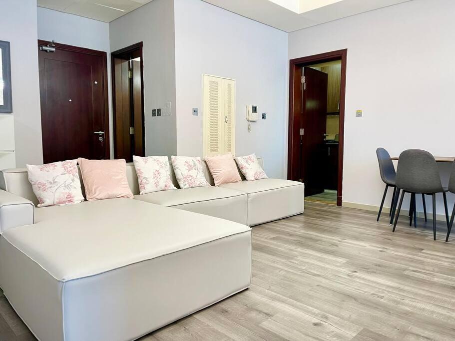 Cozy Upgraded Residential Flat With Sea, Mangrove, Pool View - 1203 Not Hotel Абу Даби Екстериор снимка